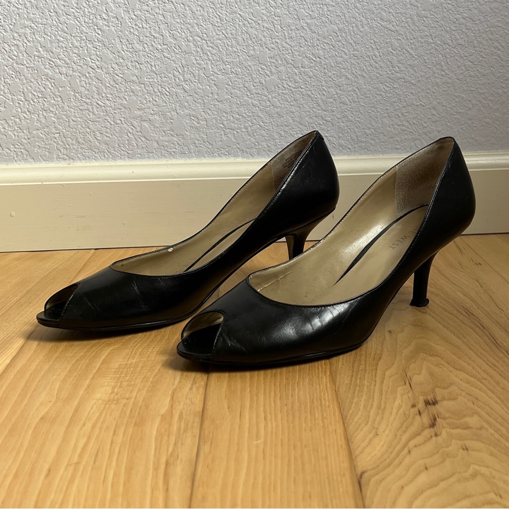 Nine West Classic Peep Toe Pump, Size 8